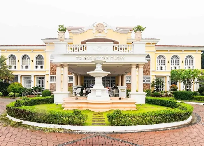 Luxury House Next To Ayala Alabang And Fernbrooks
