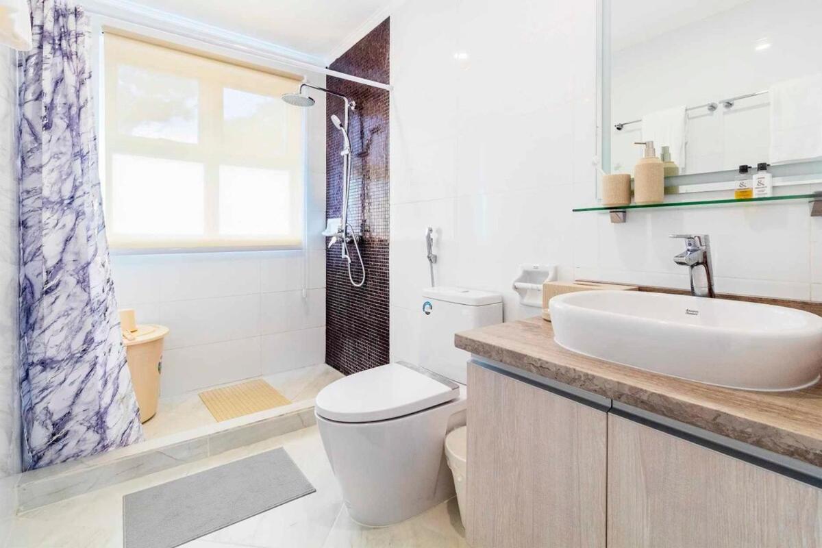 Luxury House Next To Ayala Alabang And Fernbrooks * Manila