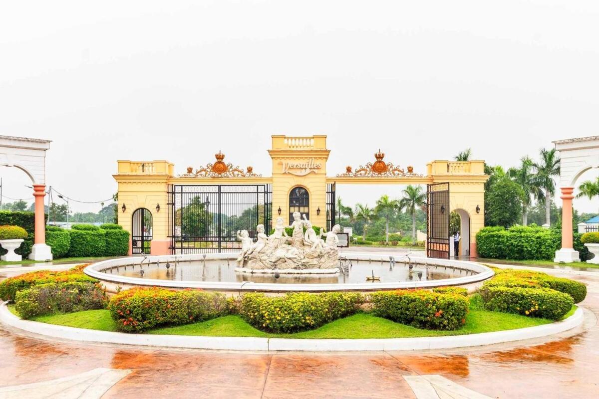 Luxury House Next To Ayala Alabang And Fernbrooks Bahay bakasyunan